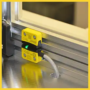 Magnum RFID to improve safety in assembly machine with rotary table