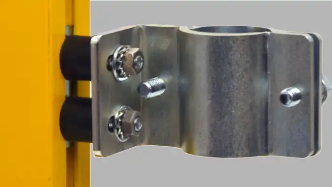 Pole brakets